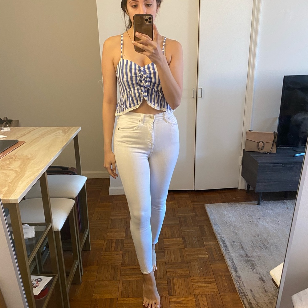Entire Look - White Skinny Jeans, Striped Crop Top